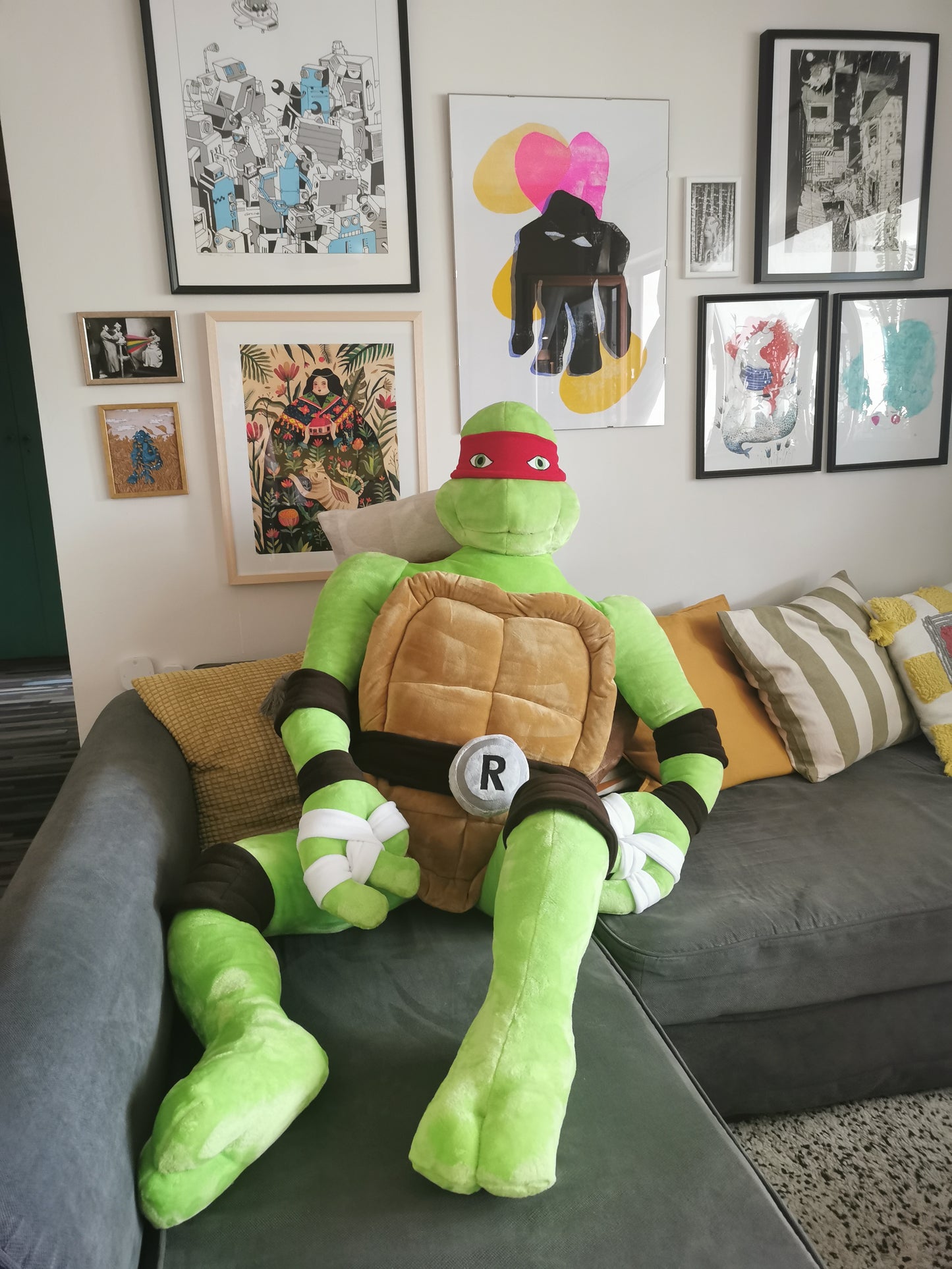 Giant Raffaello Plush, 165 cm tall snuggle buddy, Raffaello Ninja Turtle replica plush inspired by Teenage Mutant Ninja Turtles