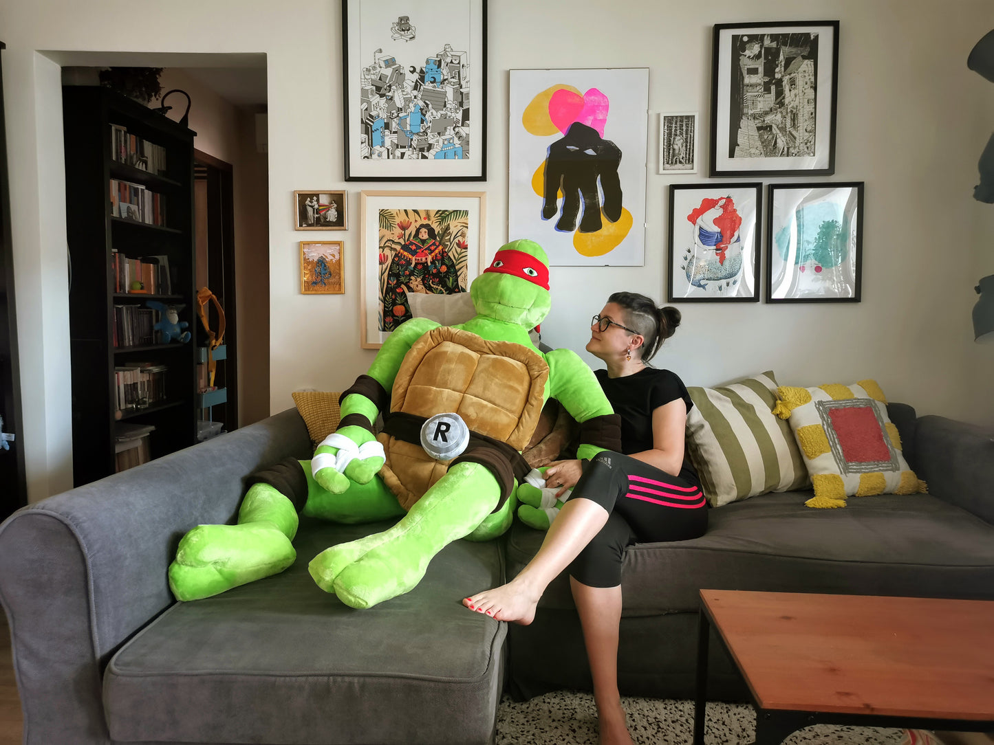 Giant Raffaello Plush, 165 cm tall snuggle buddy, Raffaello Ninja Turtle replica plush inspired by Teenage Mutant Ninja Turtles