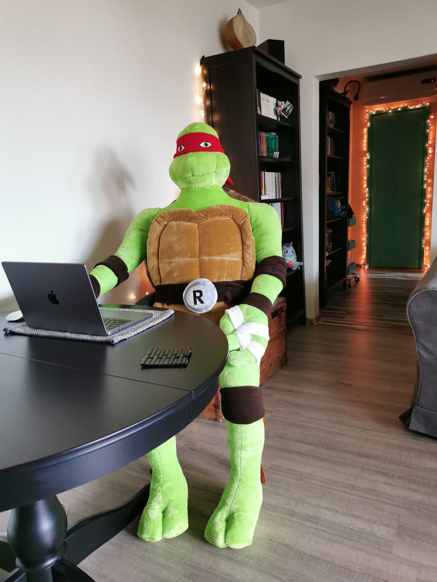 Giant Raffaello Plush, 165 cm tall snuggle buddy, Raffaello Ninja Turtle replica plush inspired by Teenage Mutant Ninja Turtles