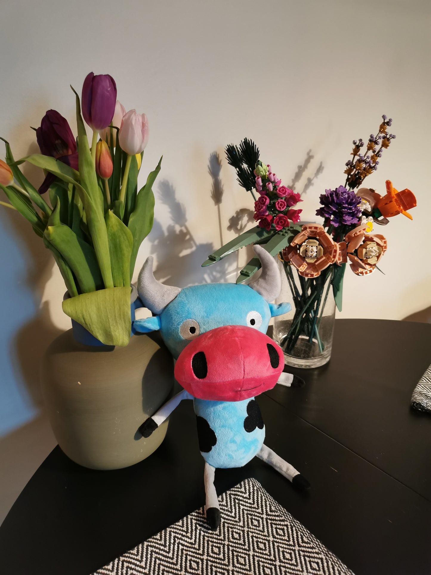 Custom cow plush inspired by Facebook sticker Moohan, 30 cm