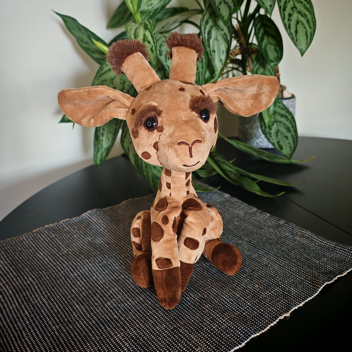 Handmade Giraffe Plush Toy – 28cm Soft Stuffed Animal with Embroidered Patches – Giraffe Calf - Custom Baby Gift or Kids Plushie Toddler Safe & Collectible