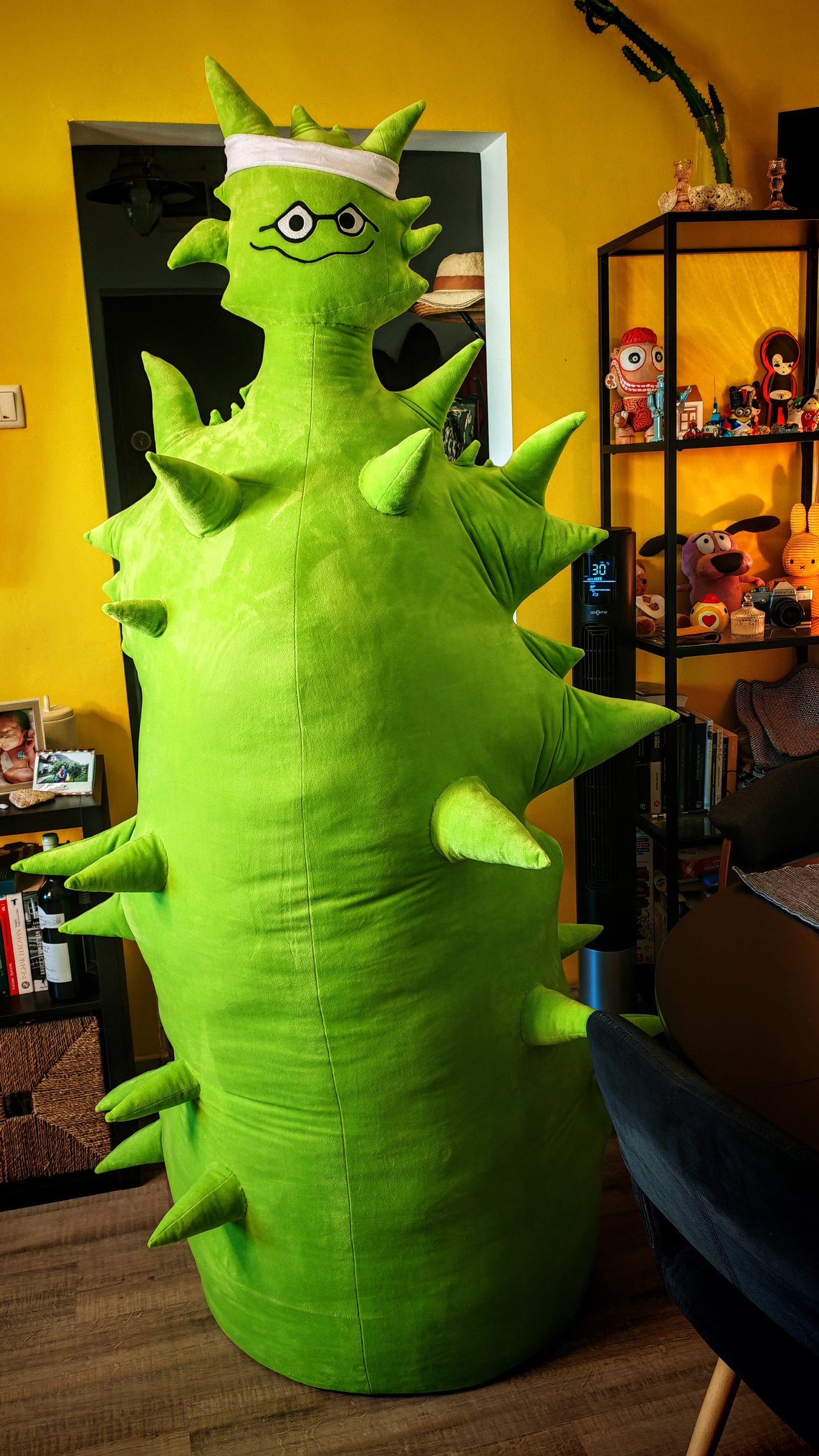 Giant Emory Alien Plush – 185 cm Oversized Stuffed Toy | Aqua Teen Hunger Force Fan Gift | Custom Handmade Soft Alien Pillow