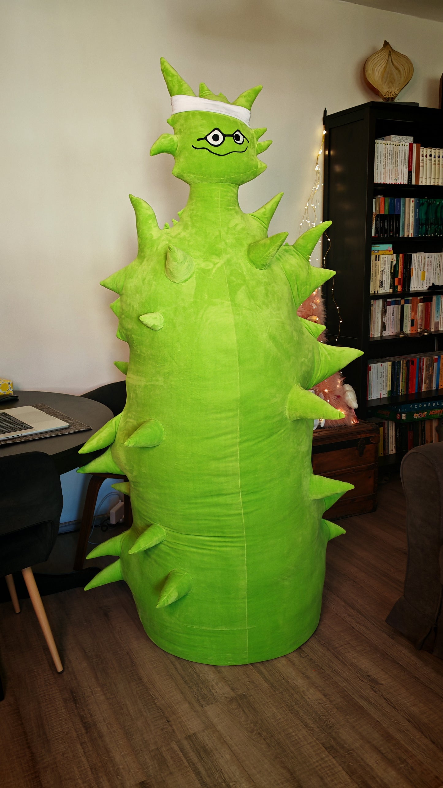 Giant Emory Alien Plush – 185 cm Oversized Stuffed Toy | Aqua Teen Hunger Force Fan Gift | Custom Handmade Soft Alien Pillow