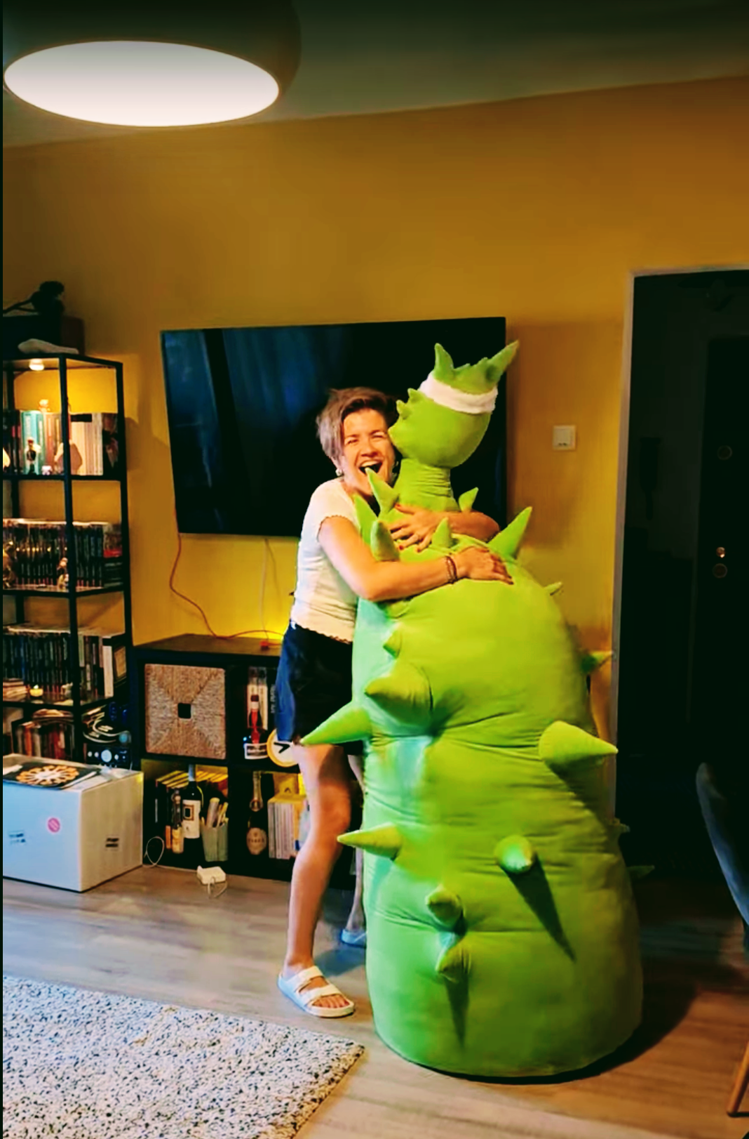 Giant Emory Alien Plush – 185 cm Oversized Stuffed Toy | Aqua Teen Hunger Force Fan Gift | Custom Handmade Soft Alien Pillow