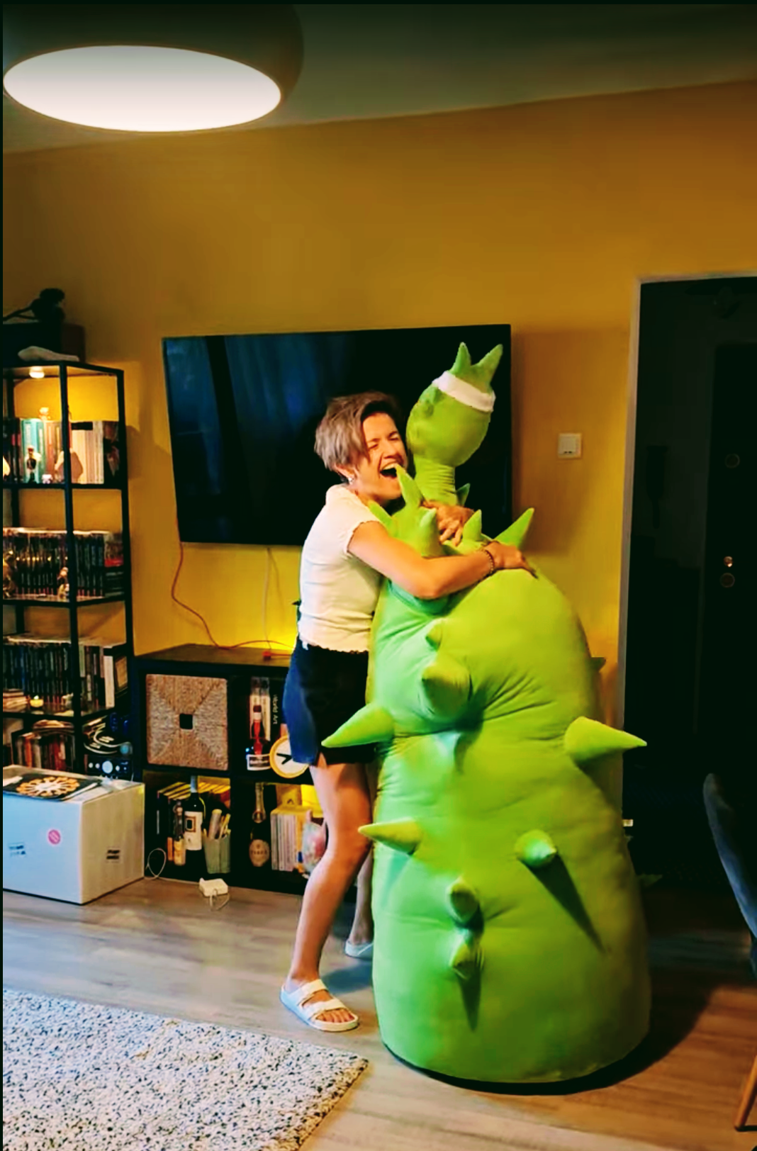 Giant Emory Alien Plush – 185 cm Oversized Stuffed Toy | Aqua Teen Hunger Force Fan Gift | Custom Handmade Soft Alien Pillow