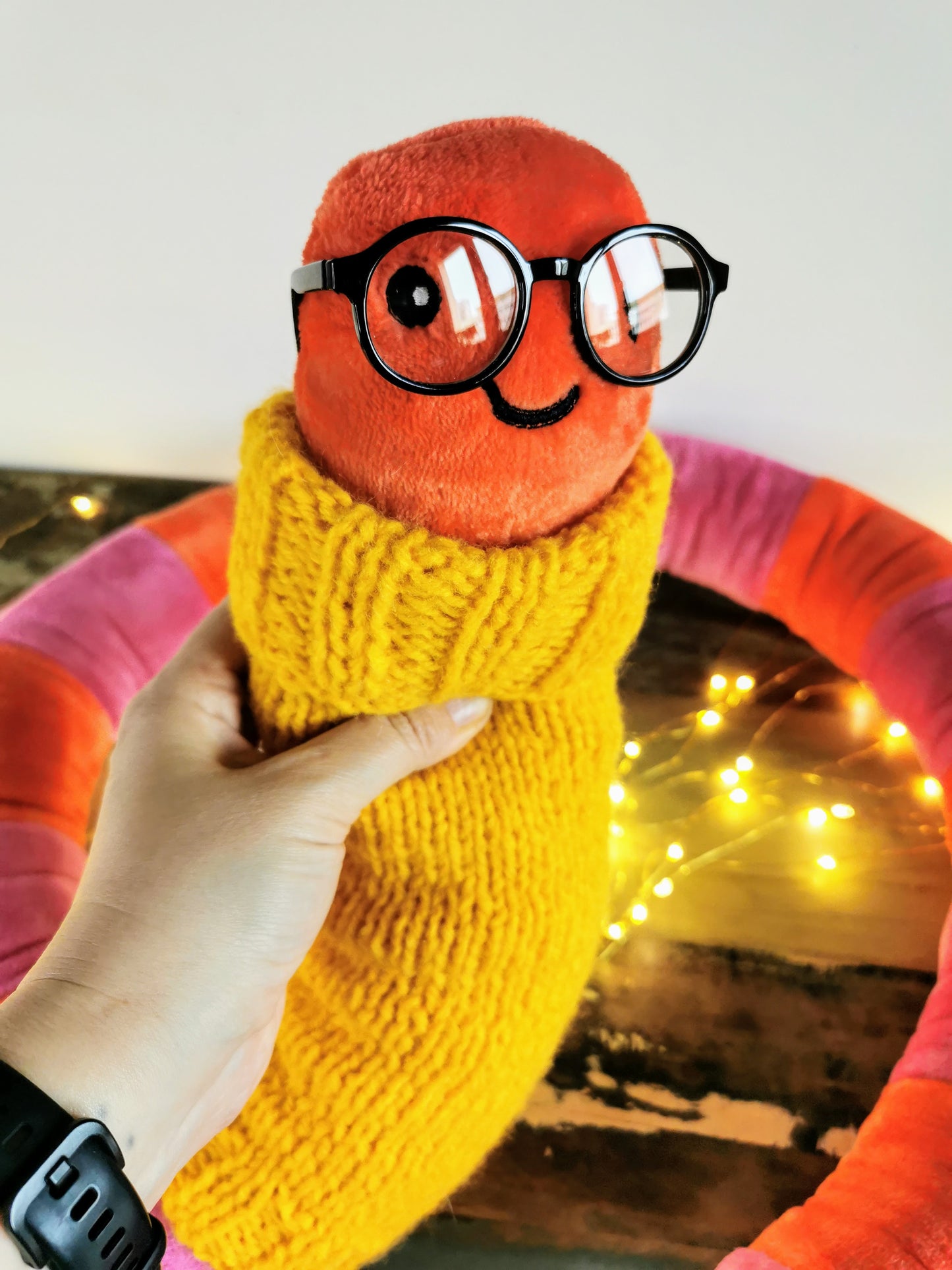 Giant Worm Plush with knitted sweater, Orange-Pink 200cm, fun smiley extra large plush