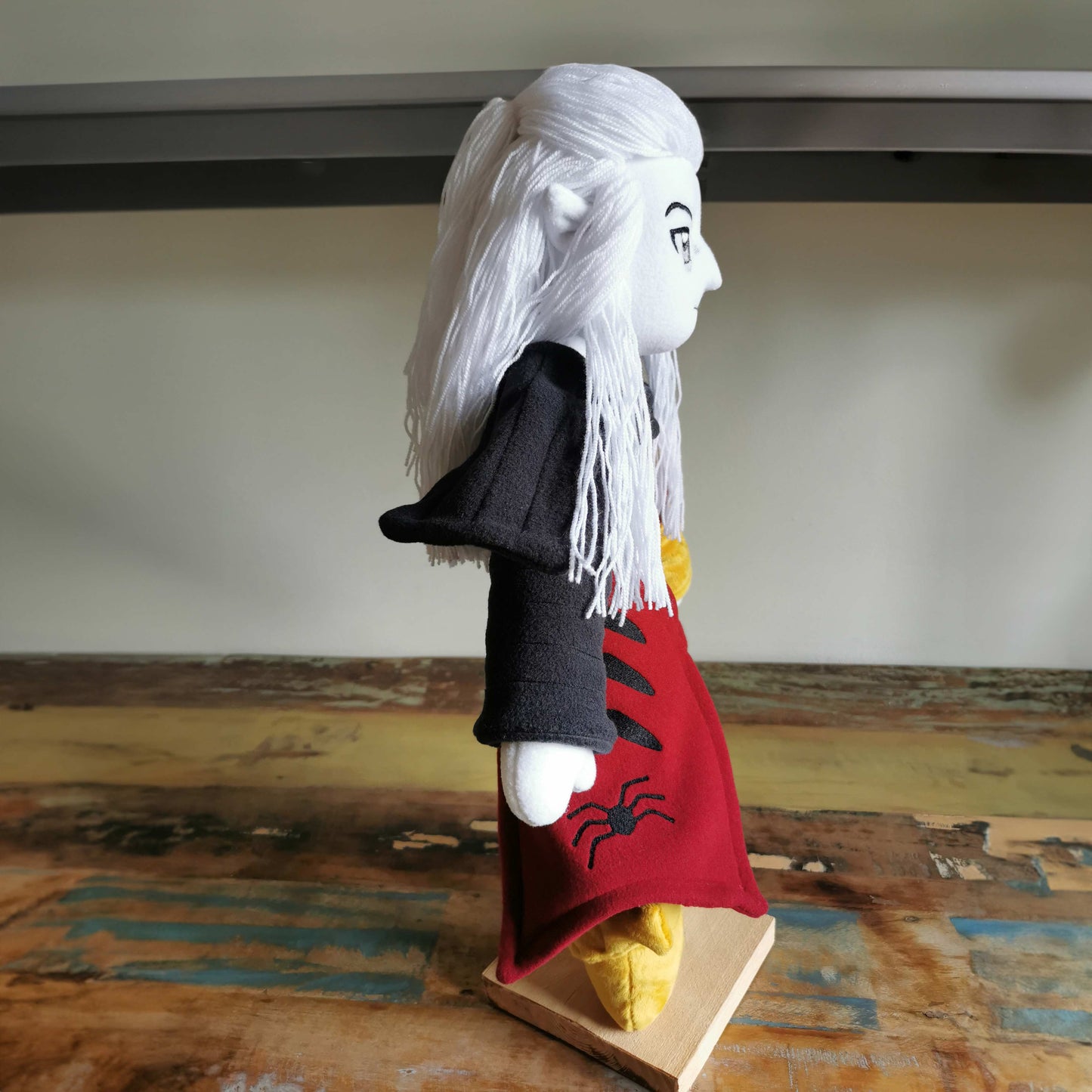 Kain Plush, Blood Omen - Legacy of Kain replica plush, Custom plush vampire inspired by Blood Omen Game, Kain custom plush doll 55 cm