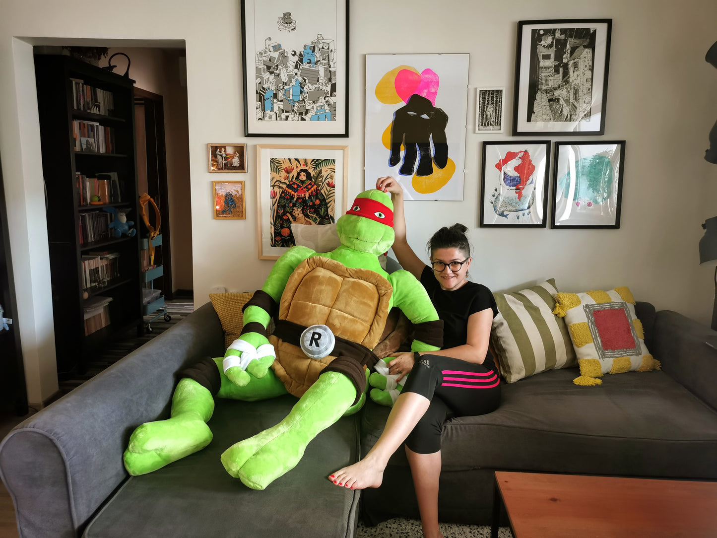 Giant Raffaello Plush, 165 cm tall snuggle buddy, Raffaello Ninja Turtle replica plush inspired by Teenage Mutant Ninja Turtles