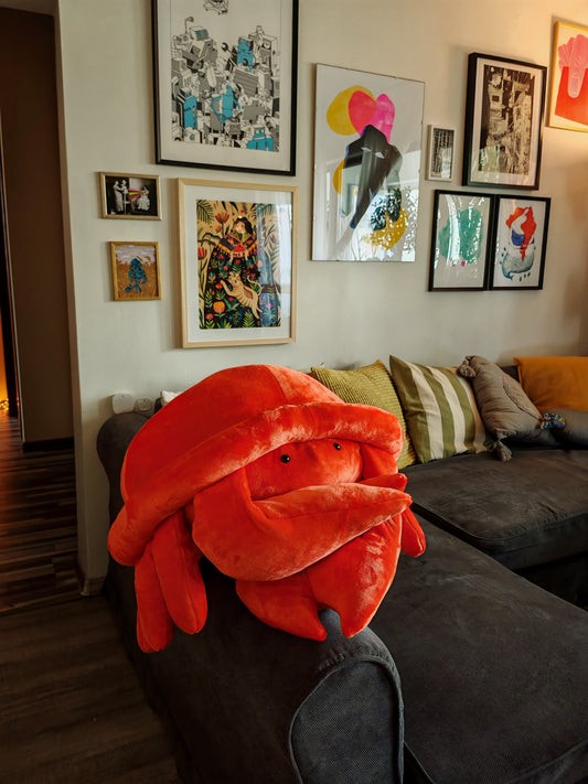 Giant plush crab