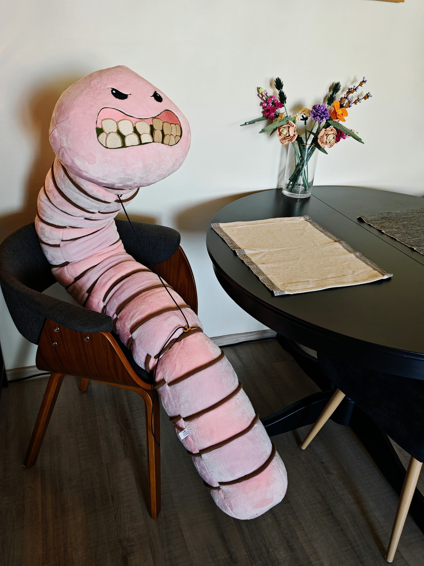 Alaskan Bull Worm plush, pink chubby giant worm plush Cosplay inspired by SpongeBob SquarePants series, 170cm