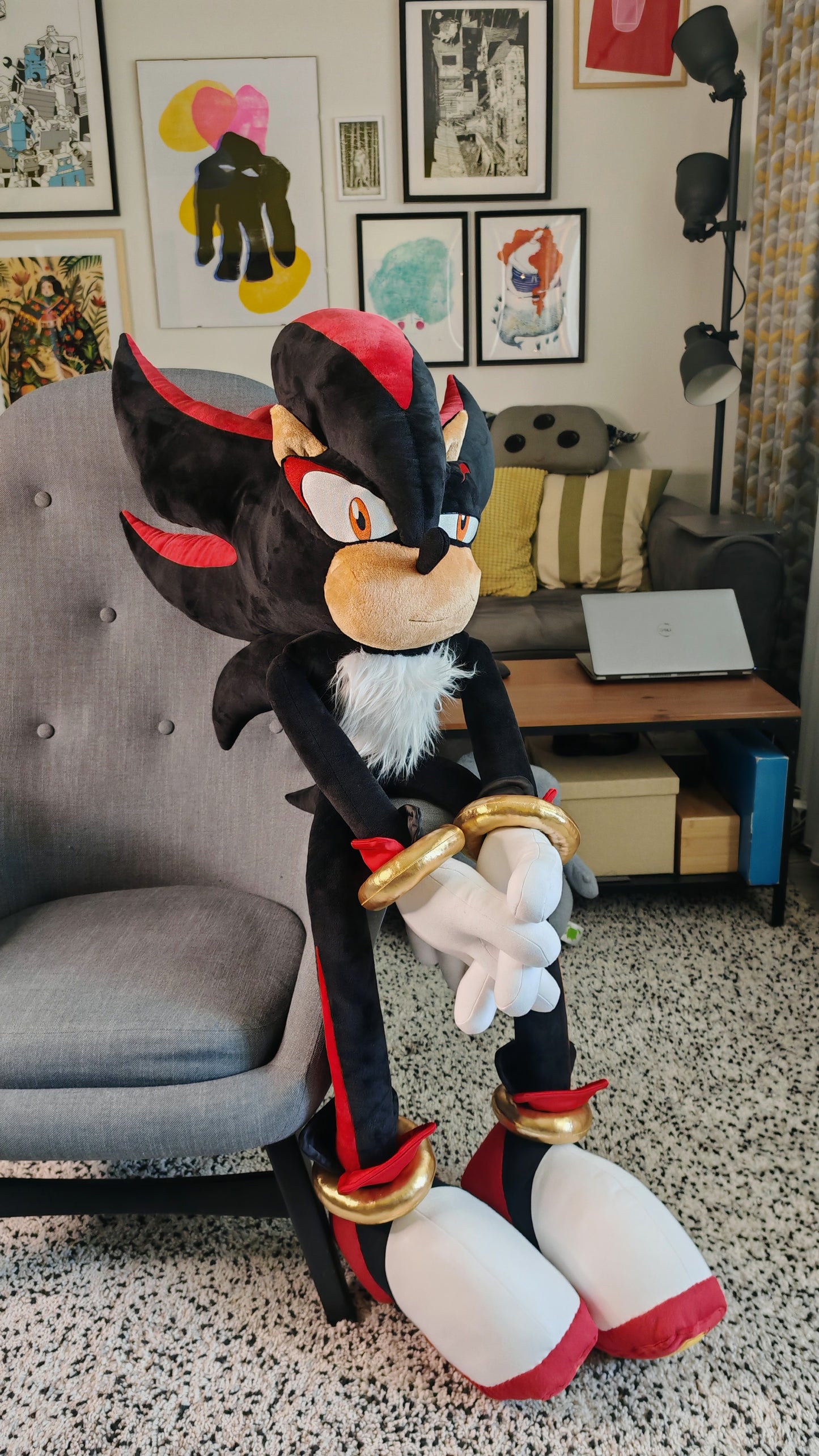 Shadow the Hedgehog Giant Plush – 140 cm Custom Replica | Handmade Sonic Adventures-Inspired Collectible | Oversized Sonic Adventures Gift