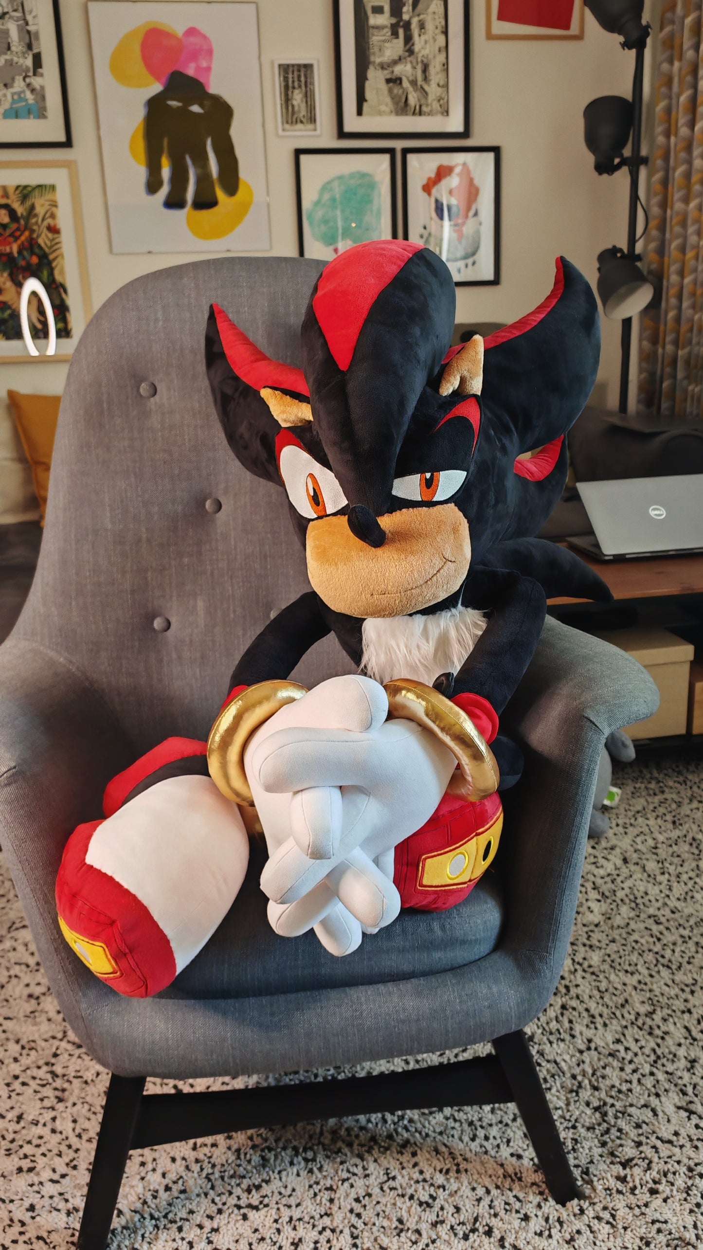 Shadow the Hedgehog Giant Plush – 140 cm Custom Replica | Handmade Sonic Adventures-Inspired Collectible | Oversized Sonic Adventures Gift