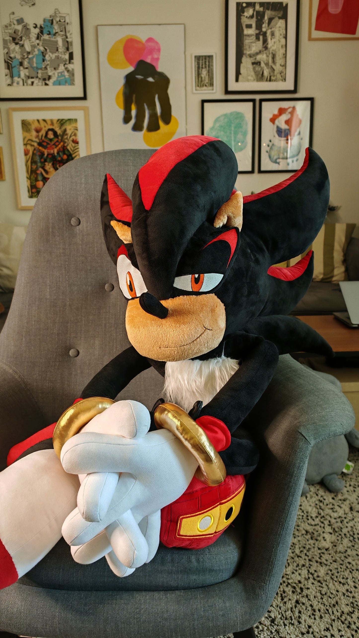 Shadow the Hedgehog Giant Plush – 140 cm Custom Replica | Handmade Sonic Adventures-Inspired Collectible | Oversized Sonic Adventures Gift