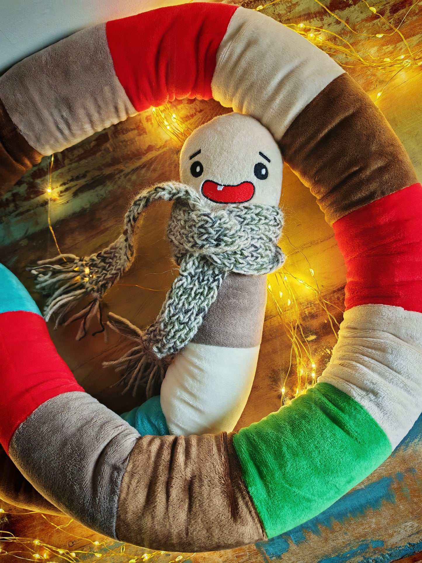Cozy Earth Worm, Mister Wigglescarf – Giant 200 cm Cuddle Plush with Knitted Winter Scarf