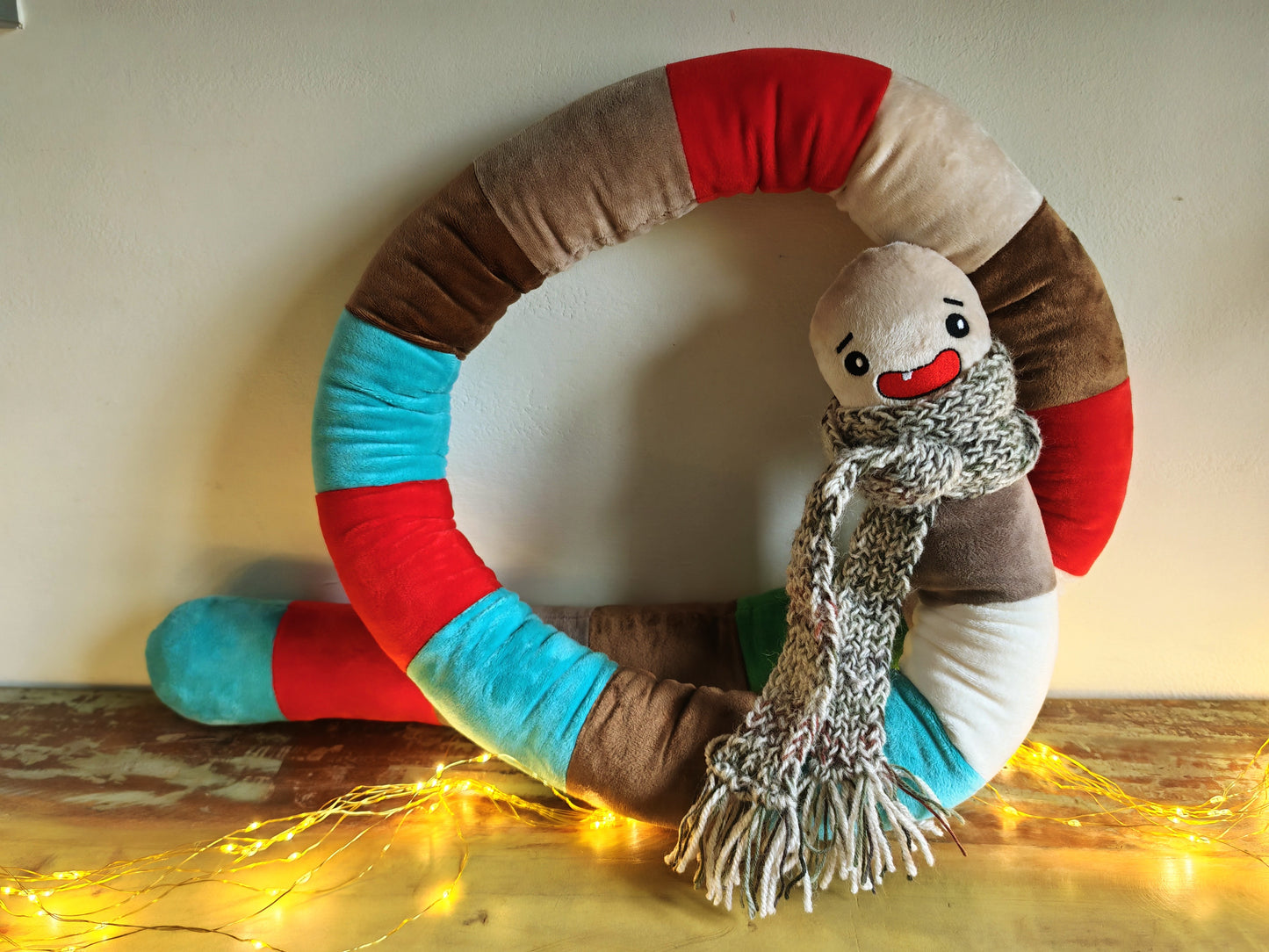 Cozy Earth Worm, Mister Wigglescarf – Giant 200 cm Cuddle Plush with Knitted Winter Scarf