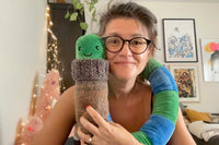 Vierme extra lung de pluș cu pulover tricotat pe gât, vierme friguros cu pulover gros, verde-albastru 200cm, creatură amuzantă, iubitor de îmbrățișare, jucărie de colecție originală