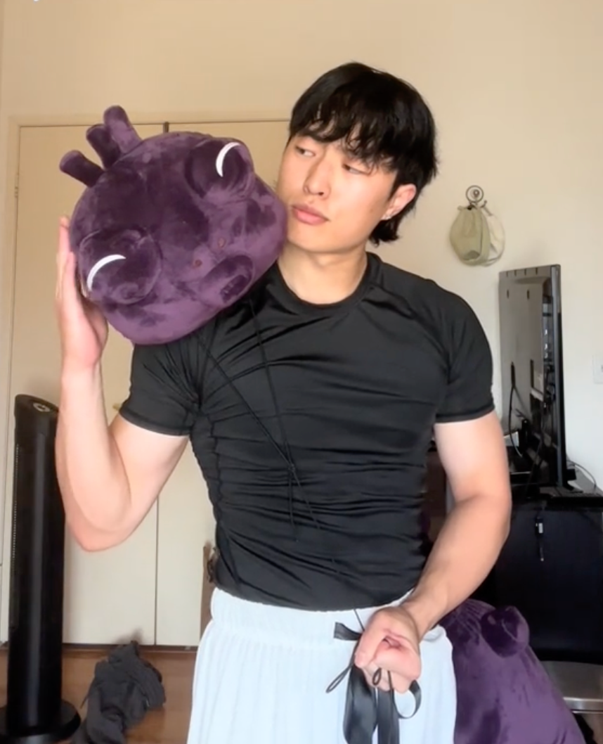 Toji's worm replica plush with big storage pocket inside belly, purple chubby giant worm plush Cosplay costume inspired by Jujutsu Kaisen, 160cm