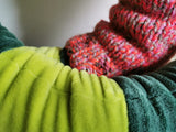 Vierme extra lung de pluș cu pulover tricotat pe gât, vierme friguros cu pulover gros, verde-roz 200cm, creatură amuzantă, iubitor de munte, jucărie de colecție originală