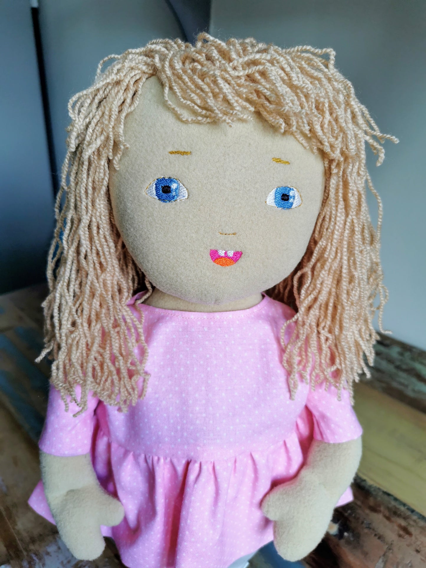 Custom Doll from Photo to Plush, custom dolls from photo, dolls of people, replica of people, plush selfie doll from photo, figurine mini-me